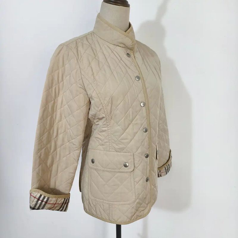 Burberry Burberry Quilted Winter Jacket in Beige Size M / US 6-8 / IT 42-44 - 4 Thumbnail