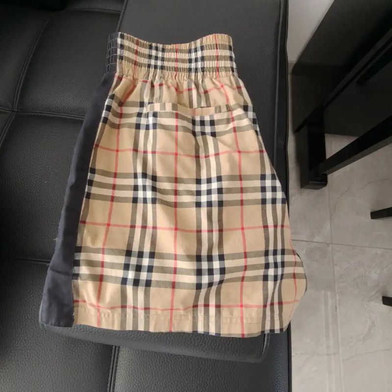 Burberry Burberry Khaki Cotton Women's Shorts Size 28" / US 6 / IT 42 - 3 Thumbnail