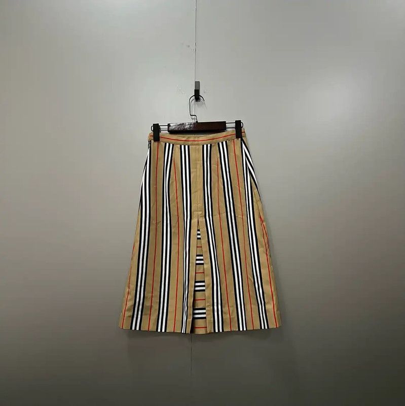 Burberry Burberry Striped Cotton Midi Skirt for Summer Size 28" / US 6 / IT 42 - 2 Thumbnail