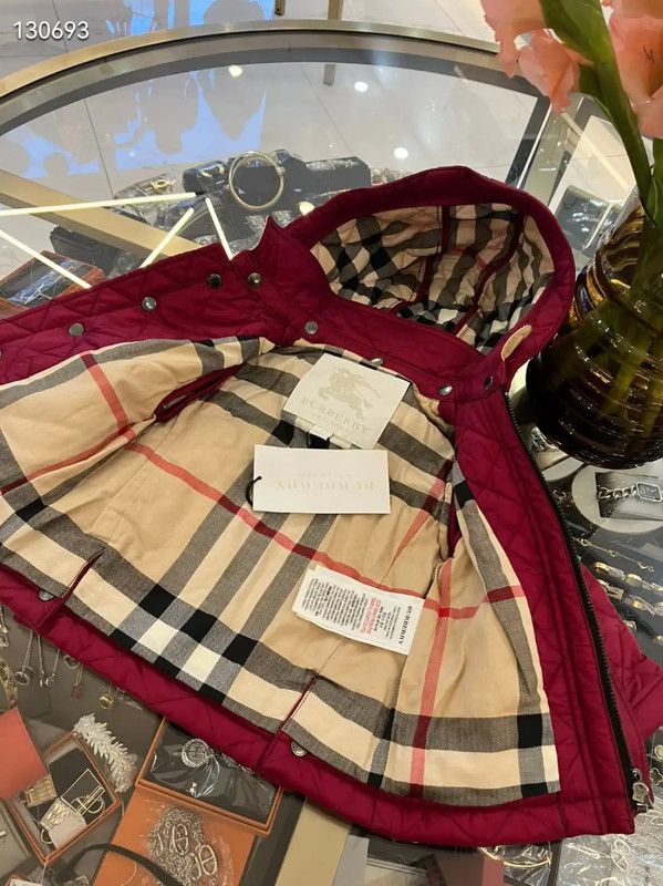Burberry Burberry Women's Winter Short Quilted Jacket Size XXS / US 00 / IT 34 - 4 Thumbnail