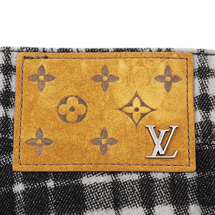 Louis Vuitton Louis Vuitton Louis Vuitton Checkered Monogram Cotton Shorts Cotton Shorts RM232ARAHPD90W DUTY FREE for USA Size ONE SIZE - 8 Thumbnail