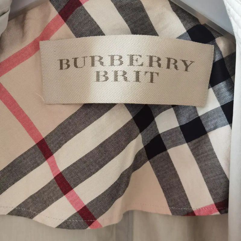 Burberry Burberry Women's Khaki Long Trench Coat Size M / US 6-8 / IT 42-44 - 2 Thumbnail
