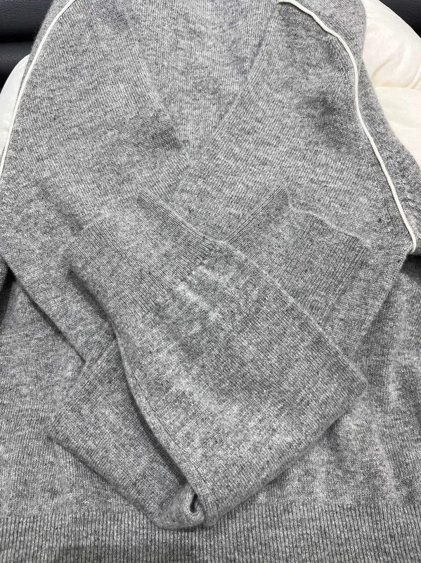 Burberry Burberry Gray Wool Women's Long Sleeve Cardigan Size S / US 4 / IT 40 - 4 Thumbnail