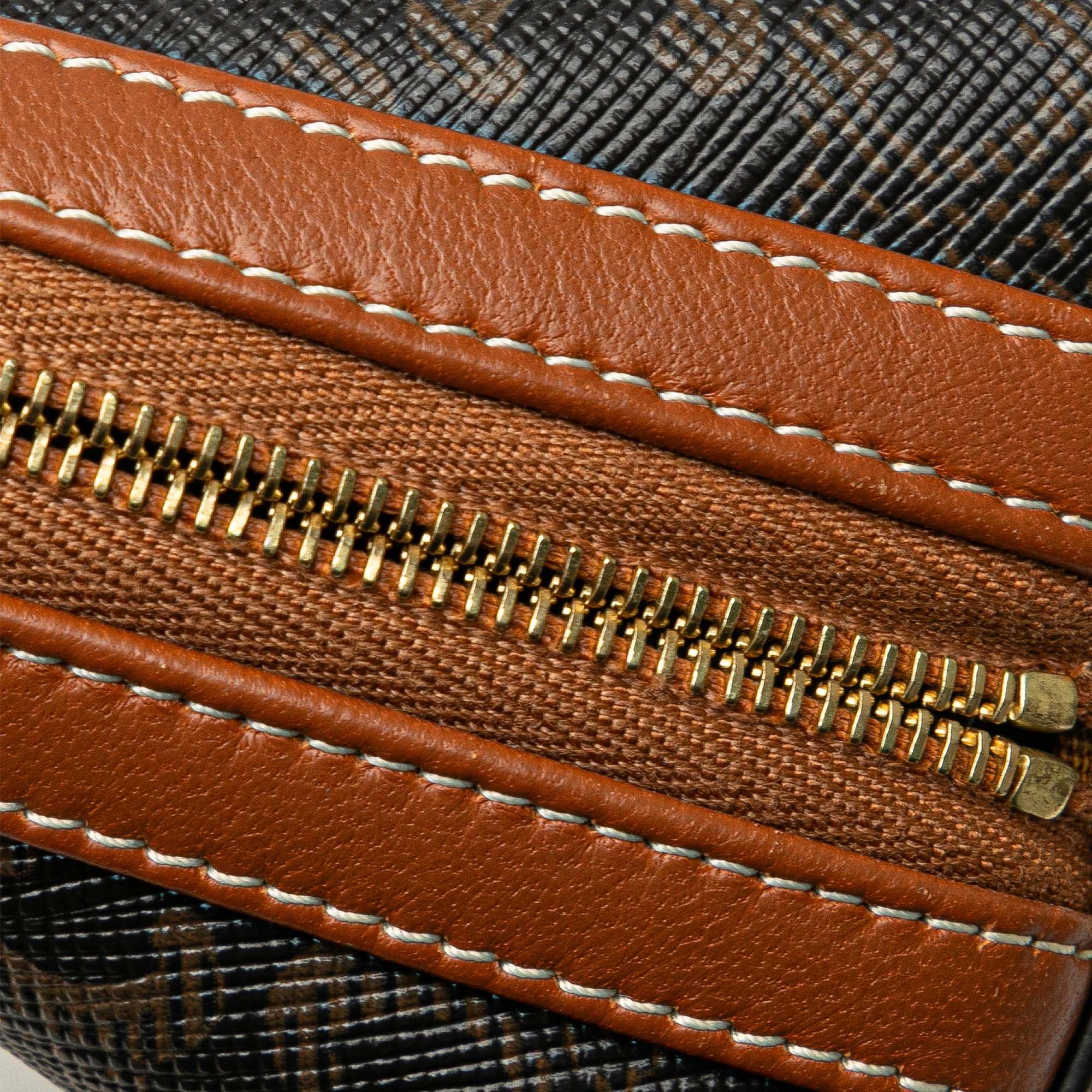 Celine Celine Triomphe Coated Canvas Clutch On Chain Size ONE SIZE - 8 Thumbnail