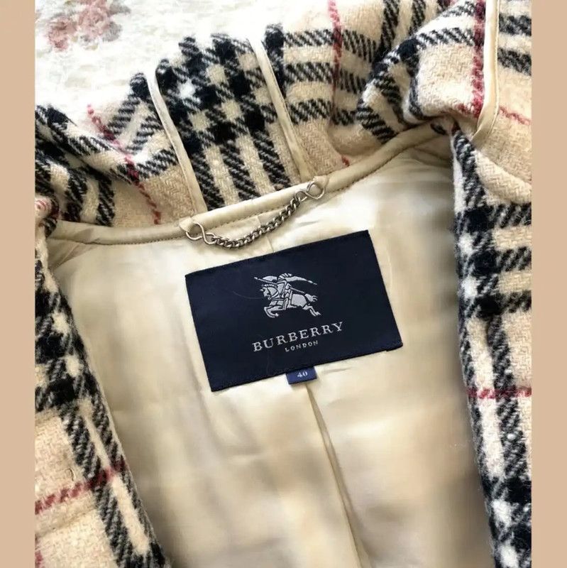 Burberry Burberry Beige Wool Women's Coat Size M / US 6-8 / IT 42-44 - 3 Thumbnail
