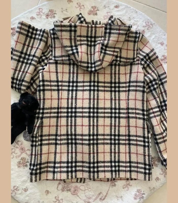 Burberry Burberry Beige Wool Women's Coat Size M / US 6-8 / IT 42-44 - 2 Thumbnail