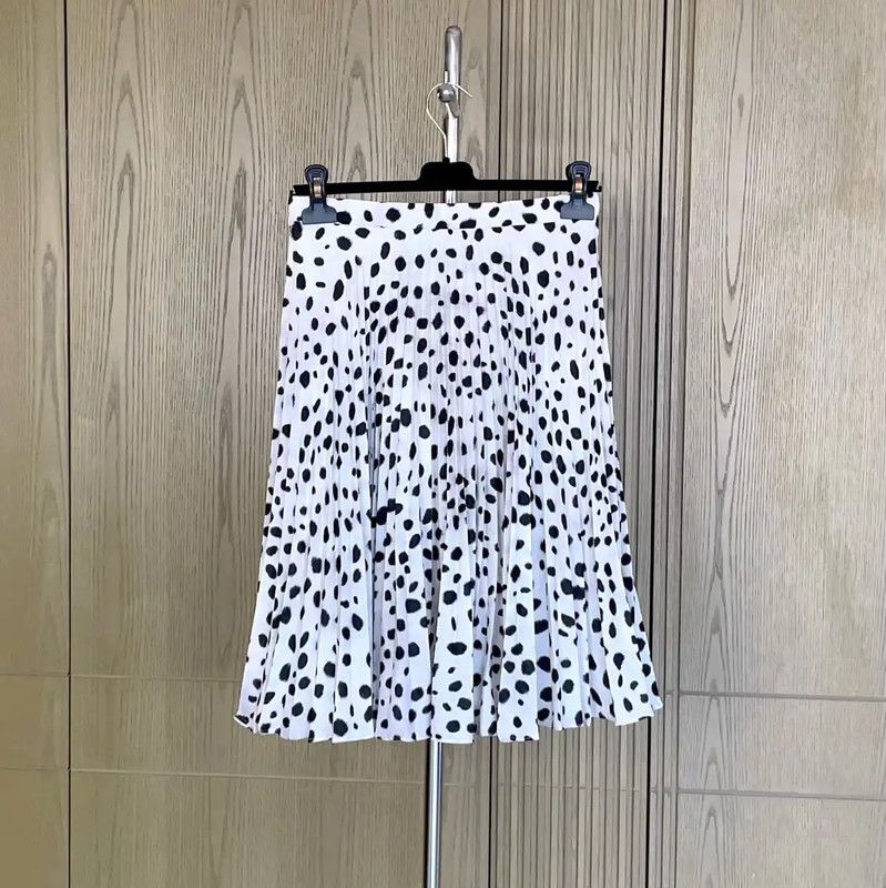 Burberry Burberry Pleated Skirt in Gray Polyester Size 23" - 2 Thumbnail