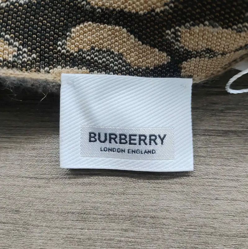 Burberry Burberry Color Block Cashmere Sweater for Women Size S / US 4 / IT 40 - 3 Thumbnail