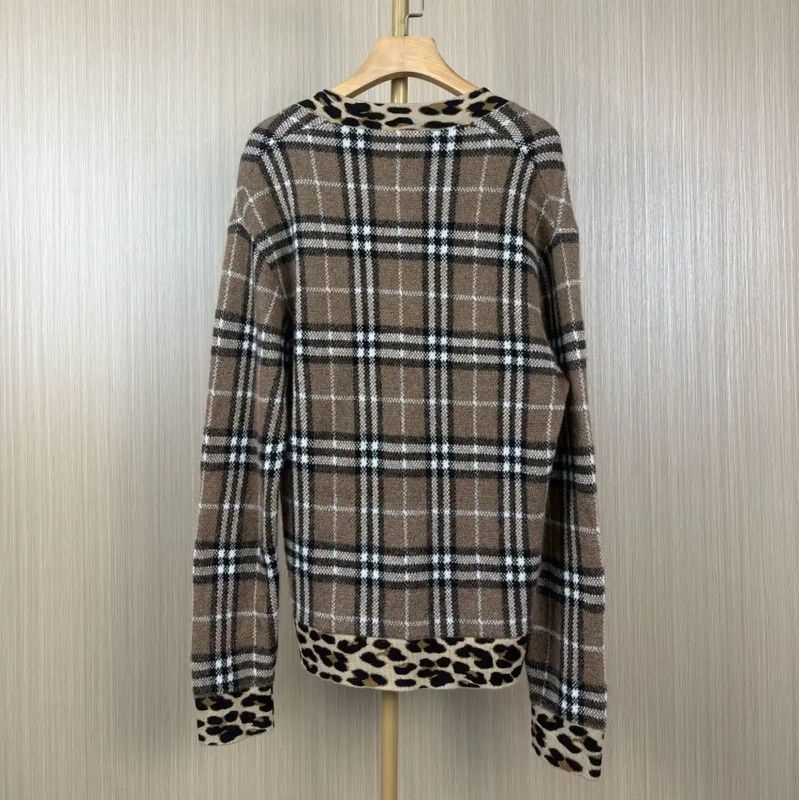 Burberry Burberry Color Block Cashmere Sweater for Women Size S / US 4 / IT 40 - 2 Thumbnail