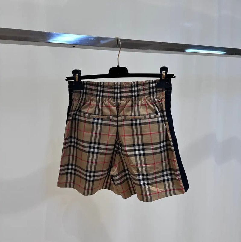 Burberry Burberry Khaki Women's Shorts Size 26" / US 2 / IT 38 - 2 Thumbnail