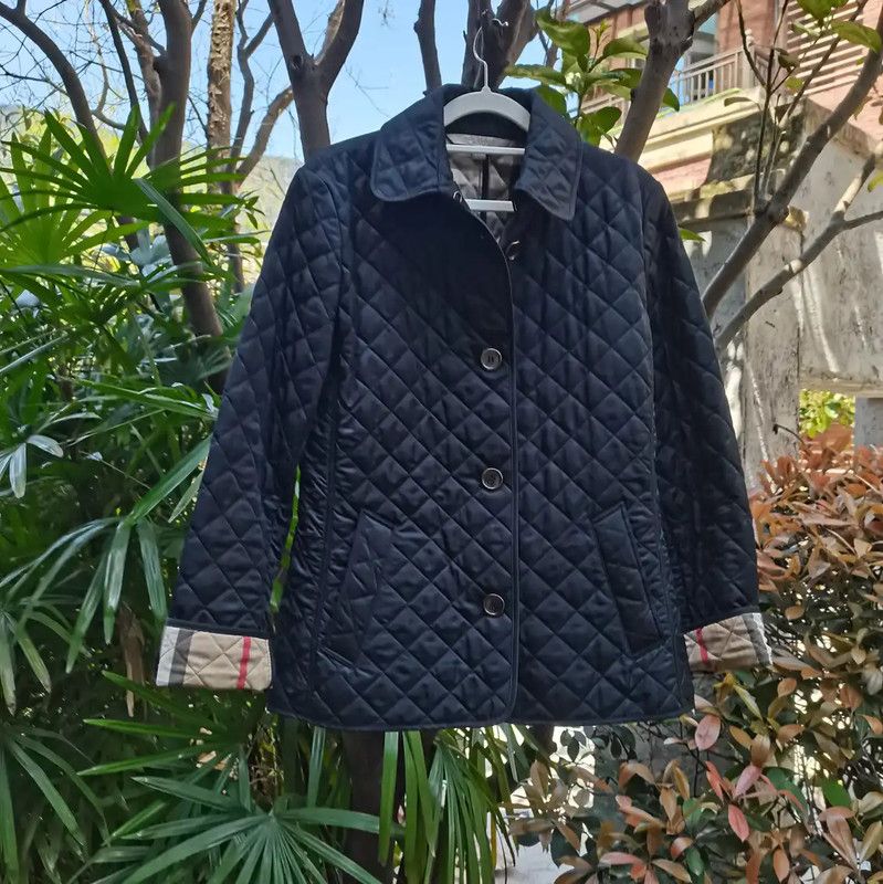 Burberry Burberry Black Quilted Cotton Jacket for Women Size M / US 6-8 / IT 42-44 - 2 Thumbnail