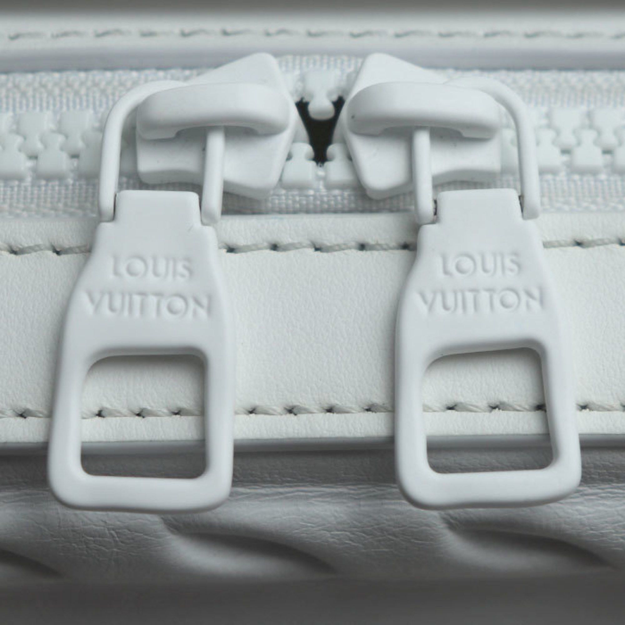 Louis Vuitton LOUIS VUITTON LV Ornament Soft Trunk Shoulder Bag White M21833 IC Unisex Size ONE SIZE - 5 Thumbnail