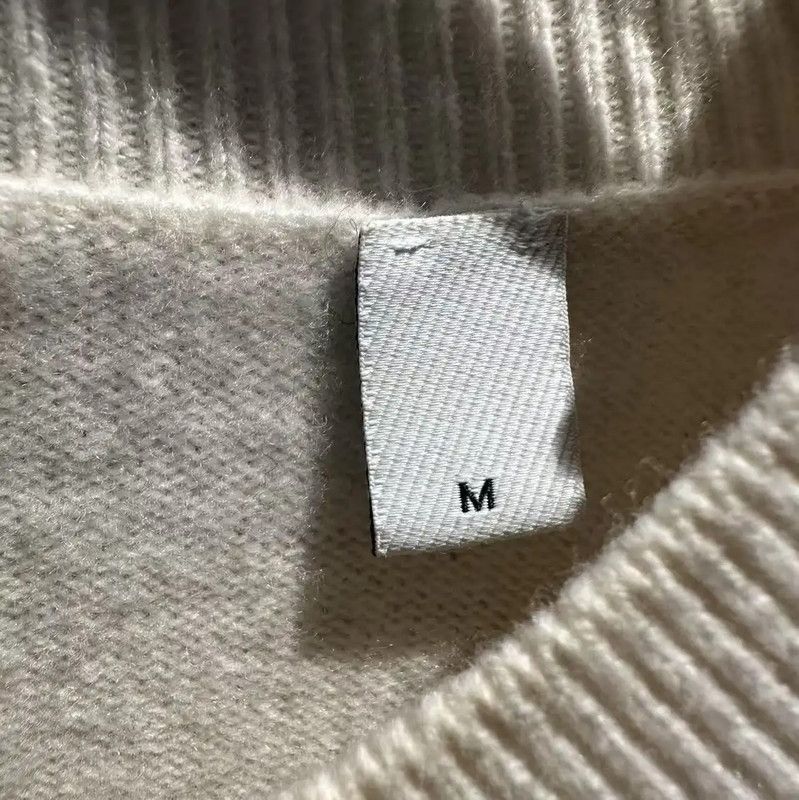 Burberry Burberry White Wool Knit Sweater for Women Size M / US 6-8 / IT 42-44 - 4 Thumbnail