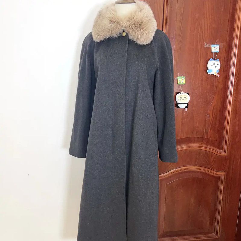 Burberry Burberry Women's Gray Wool Coat with Fur Size M / US 6-8 / IT 42-44 - 2 Thumbnail