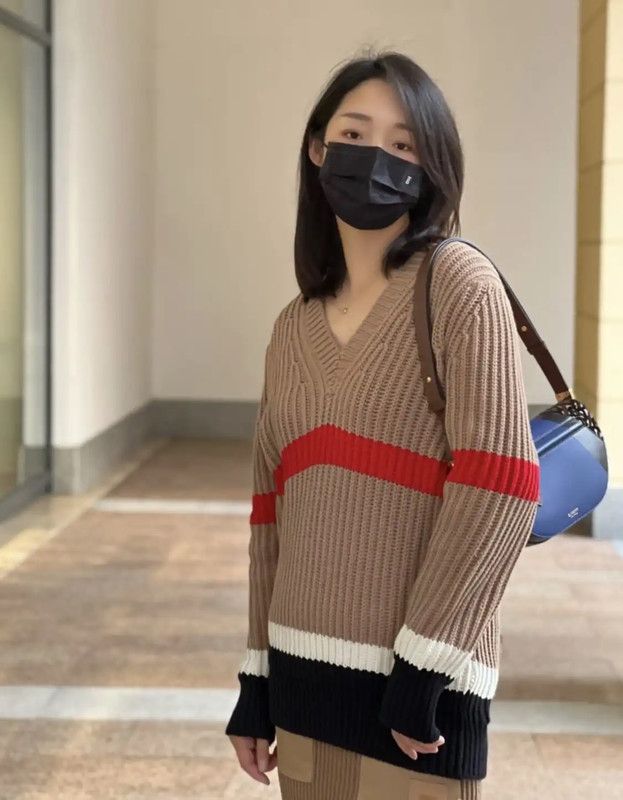 Burberry Burberry Color Block Wool Women's Knit Sweater Size S / US 4 / IT 40 - 8 Thumbnail