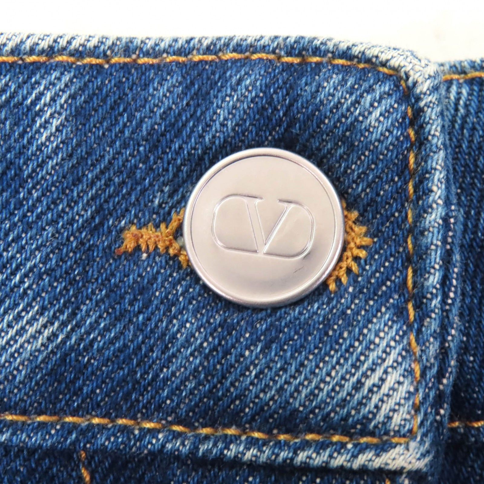 Valentino Valentino Valentino Fruit Bejeweled Denim Cotton Shorts Denim Shorts XB3DD13R6UK DUTY FREE for USA Size ONE SIZE - 7 Thumbnail
