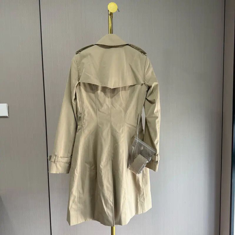 Burberry Burberry Khaki Cotton Women's Trench Coat Size ONE SIZE - 2 Thumbnail