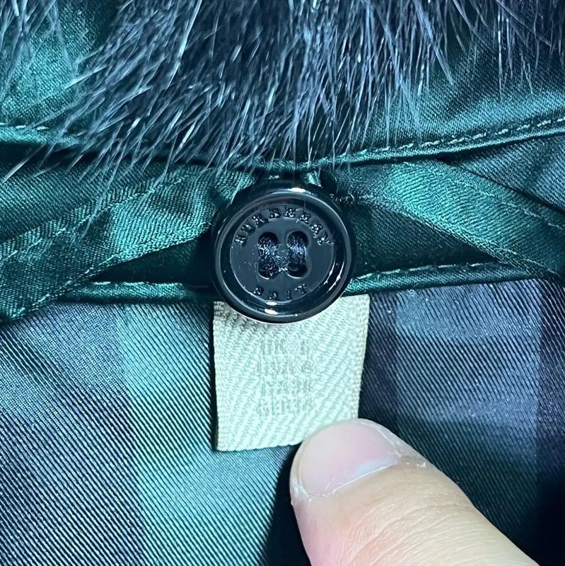 Burberry Burberry Women's Green Down Jacket with Fur Collar Size ONE SIZE - 3 Thumbnail