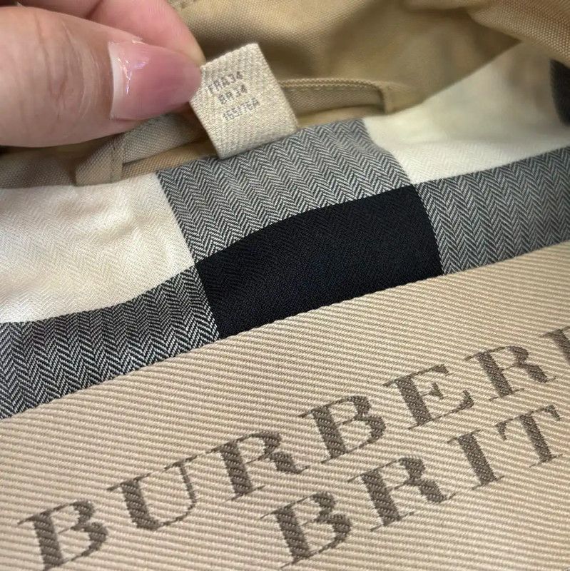 Burberry Burberry Khaki Long Trench Coat for Women Size XS / US 0-2 / IT 36-38 - 4 Thumbnail