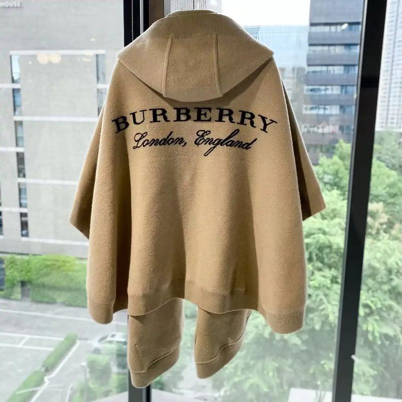 Burberry Burberry Camel Wool Women's Knit Sweater Size XS / US 0-2 / IT 36-38 - 2 Thumbnail