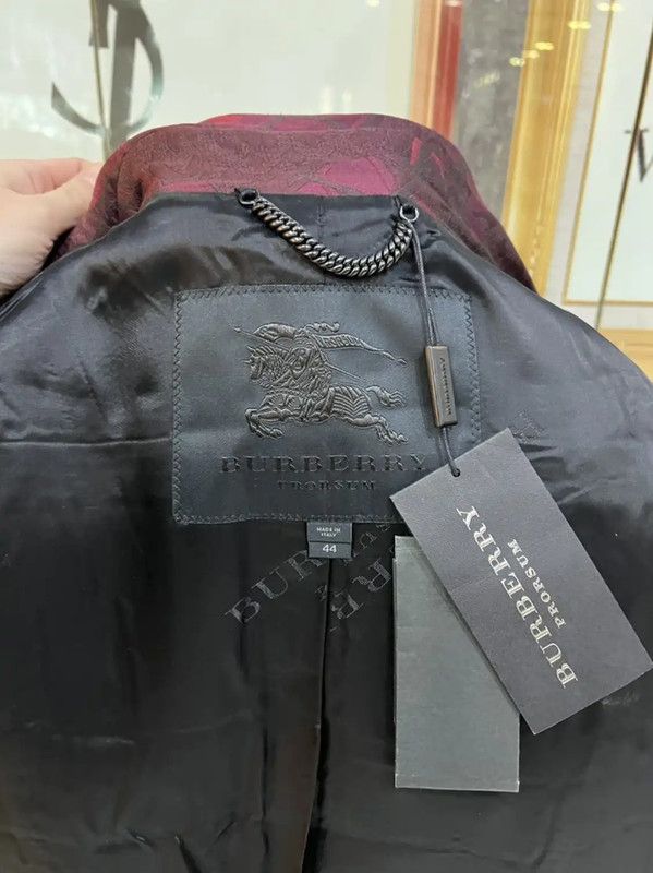 Burberry Burberry Wool Collar Women's Coat in Wine Size M / US 6-8 / IT 42-44 - 6 Thumbnail