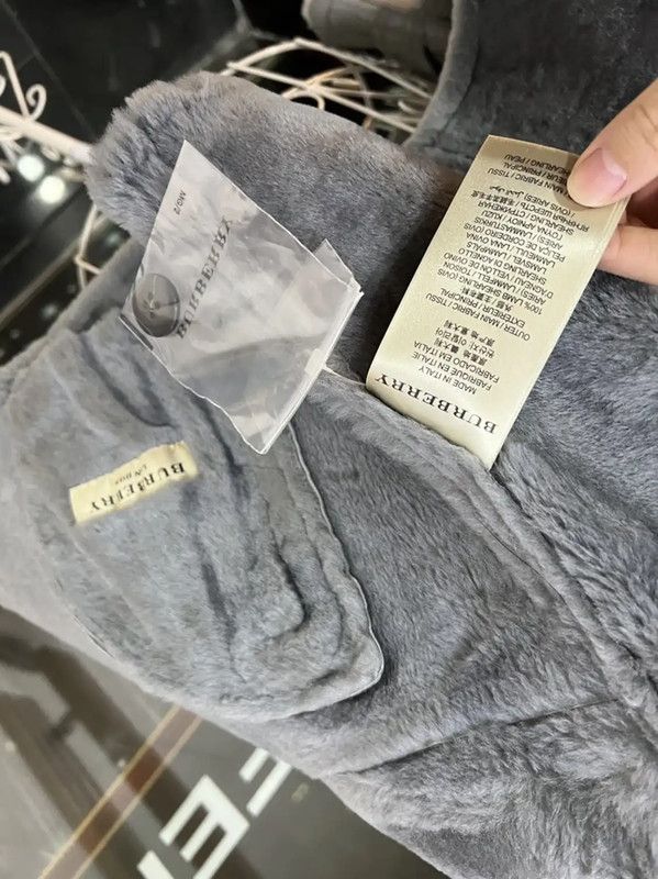 Burberry Burberry Gray Shearling Collar Women's Jacket Size M / US 6-8 / IT 42-44 - 7 Thumbnail
