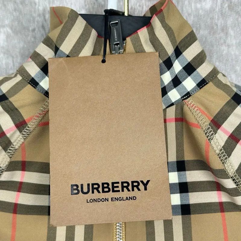 Burberry Burberry Yellow Nylon Long Sleeve T-Shirt Size XS / US 0-2 / IT 36-38 - 4 Thumbnail