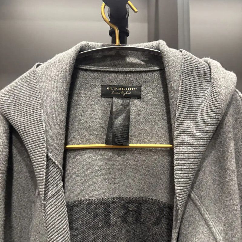 Burberry Burberry Gray Wool Blend Women's Cardigan Size S / US 4 / IT 40 - 4 Thumbnail