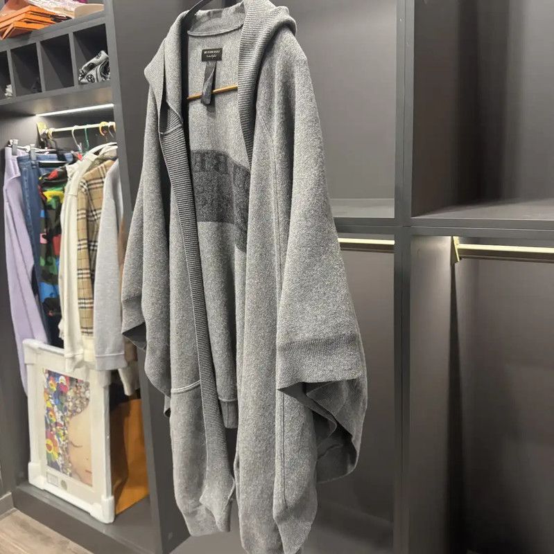 Burberry Burberry Gray Wool Blend Women's Cardigan Size S / US 4 / IT 40 - 3 Thumbnail