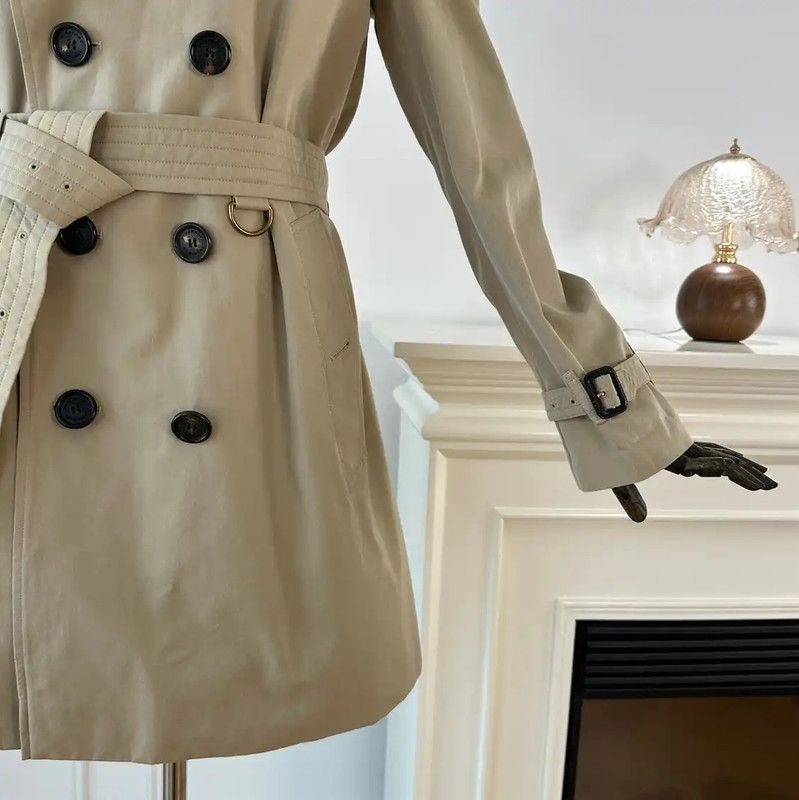 Burberry Burberry Women's Trench Coat in Khaki Size XXL / US 16-18 / IT 52-54 - 4 Thumbnail