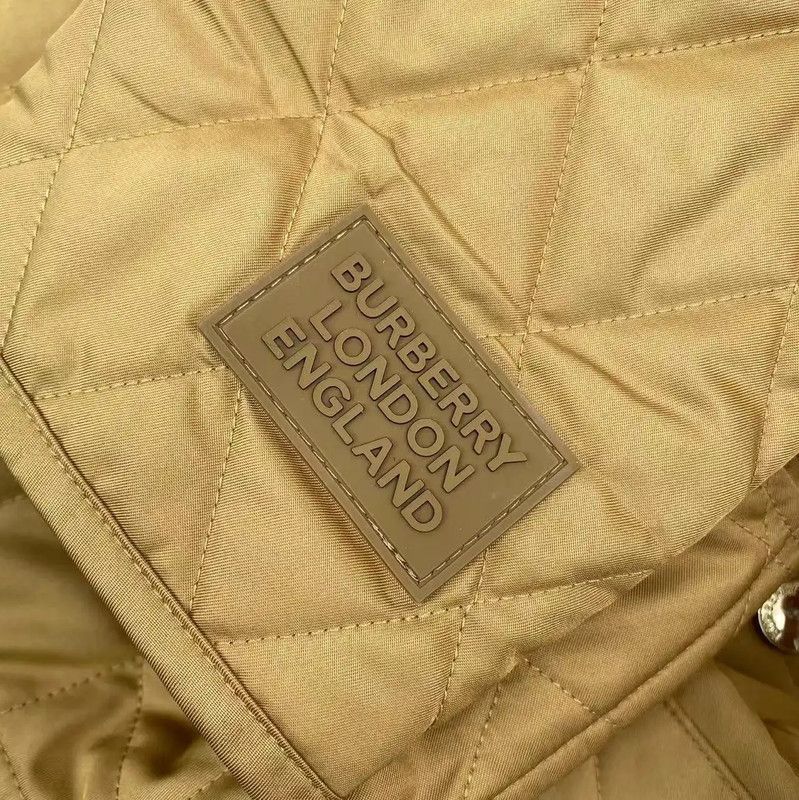 Burberry Burberry Quilted Jacket in Ginger Yellow Size XS / US 0-2 / IT 36-38 - 5 Thumbnail