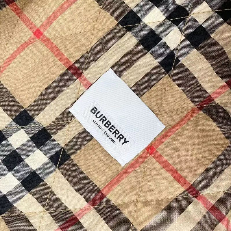 Burberry Burberry Quilted Jacket in Ginger Yellow Size XS / US 0-2 / IT 36-38 - 4 Thumbnail