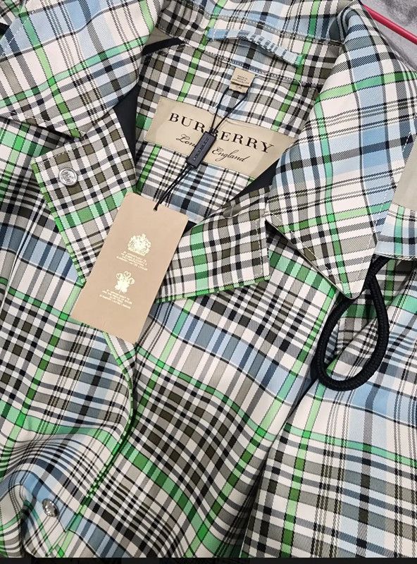 Burberry Burberry Long Green Check Coat for Women Size L / US 10 / IT 46 - 2 Thumbnail