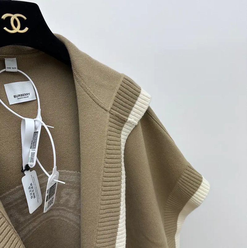 Burberry Burberry Women's Khaki Color Trench Coat Size L / US 10 / IT 46 - 4 Thumbnail