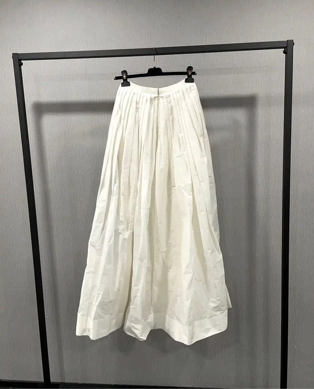 Burberry Burberry White Cotton Long Pleated Skirt Size 28" / US 6 / IT 42 - 2 Thumbnail