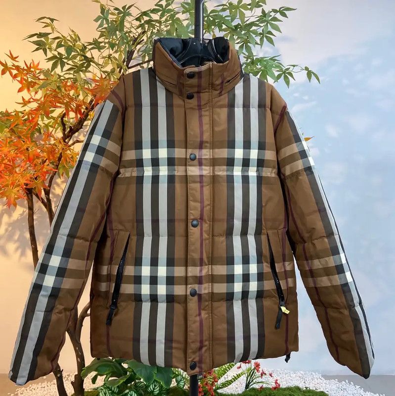 Burberry Burberry Women's Black Nylon Down Jacket Size M / US 6-8 / IT 42-44 - 3 Thumbnail