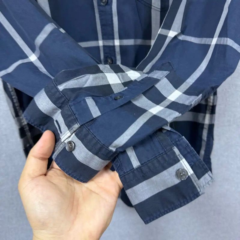 Burberry Burberry Men's Dark Blue Patterned Dress Shirt Size US M / EU 48-50 / 2 - 5 Thumbnail