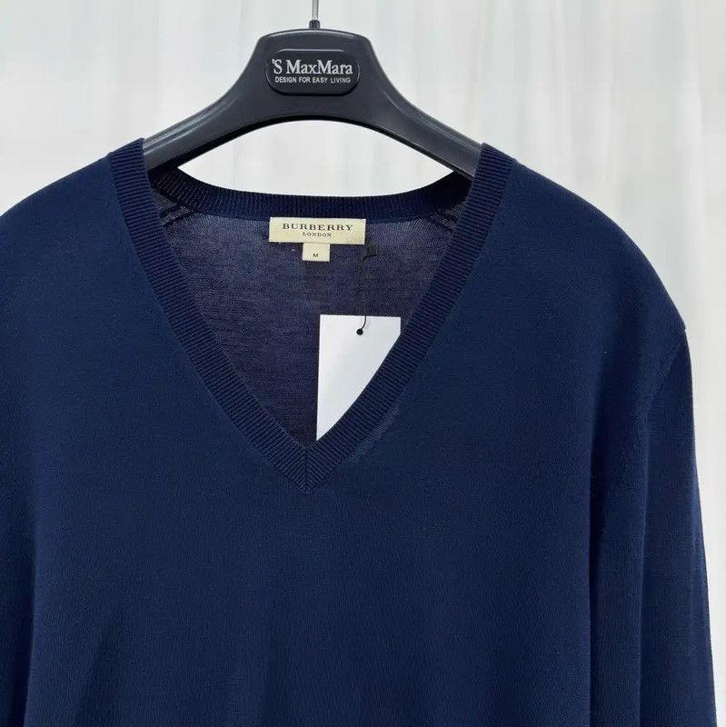 Burberry Burberry Men's V-Neck Long Sleeve Knit Sweater Size US M / EU 48-50 / 2 - 3 Thumbnail