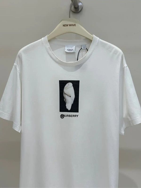 Burberry Burberry Short Sleeve Cotton Graphic Tee Size US XS / EU 42 / 0 - 2 Thumbnail