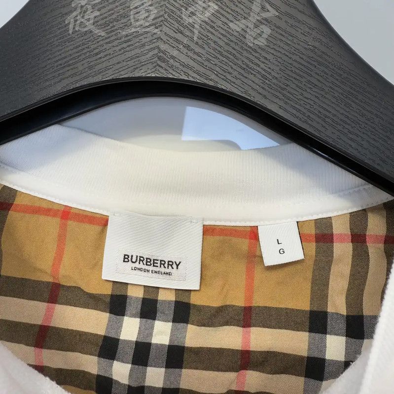 Burberry Burberry Short Sleeve Striped T-Shirt for Men Size US L / EU 52-54 / 3 - 3 Thumbnail