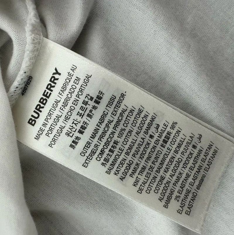 Burberry Burberry Graphic Print White Cotton T-Shirt Size US XS / EU 42 / 0 - 4 Thumbnail