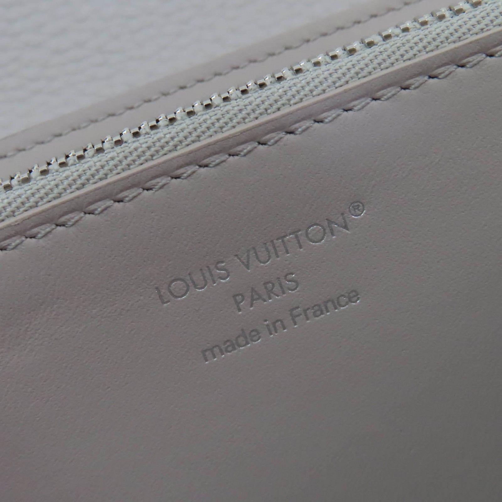 Louis Vuitton Louis Vuitton Louis Vuitton Portefeuille Capucines LV Python Leather Wallet Leather Long Wallet N87625 DUTY FREE for USA Size ONE SIZE - 8 Thumbnail