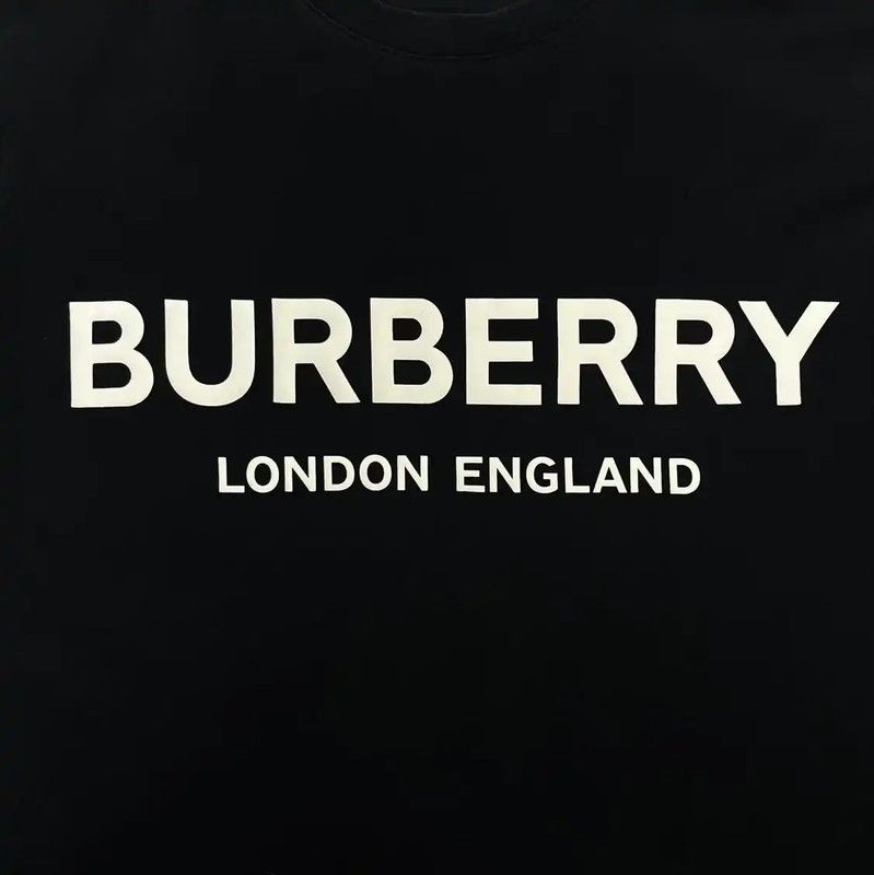 Burberry Burberry Short Sleeve Logo T-Shirt for Men Size US S / EU 44-46 / 1 - 4 Thumbnail