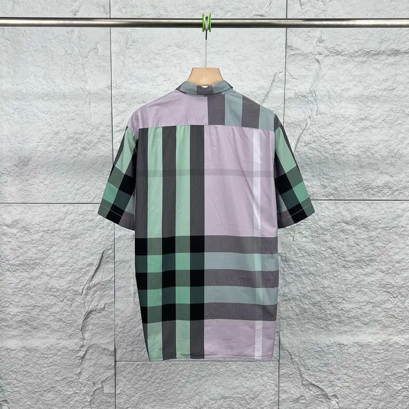 Burberry Burberry Color-blocked Cotton Casual Shirt for Men Size US L / EU 52-54 / 3 - 2 Thumbnail