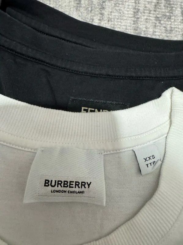 Burberry Burberry Limited Edition Graphic Print T-Shirt Size US XXS / EU 40 - 3 Thumbnail