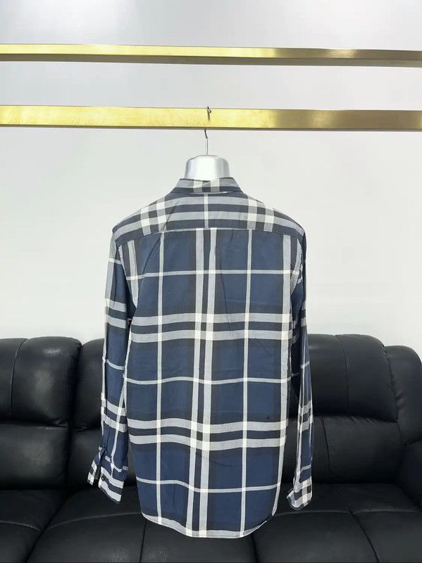 Burberry Burberry Men's Blue Plaid Short Sleeve Shirt Size US M / EU 48-50 / 2 - 2 Thumbnail