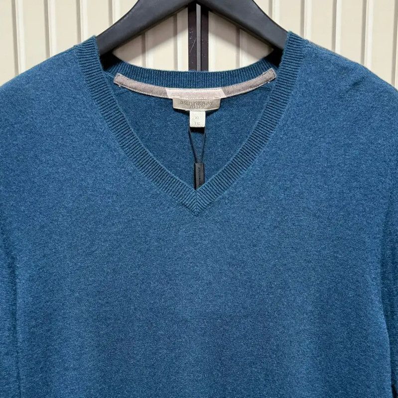 Burberry Burberry V-Neck Cashmere Blend Knit Sweater Size US XL / EU 56 / 4 - 4 Thumbnail