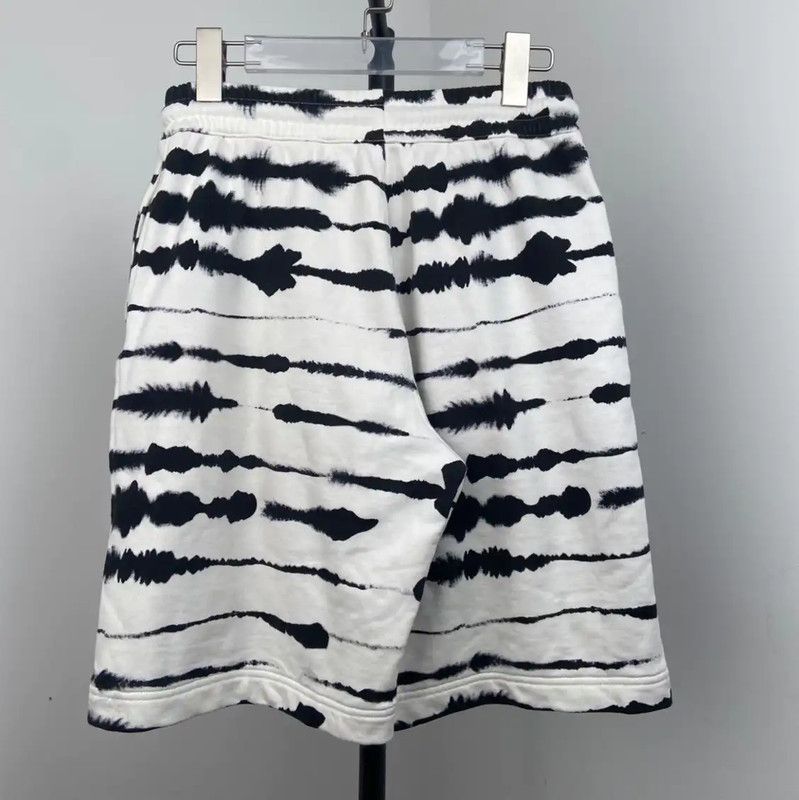 Burberry Burberry Colorful Cotton Men's Shorts Size US 30 / EU 46 - 2 Thumbnail