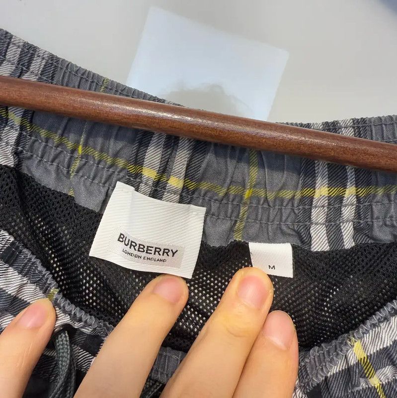 Burberry Burberry Summer Men's Black Gray Plaid Shorts Size US 28 / EU 44 - 4 Thumbnail