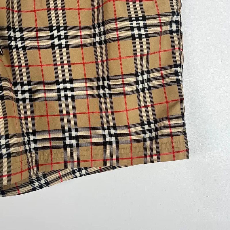 Burberry Burberry Summer Khaki Check Men's Shorts Size US 27 - 4 Thumbnail
